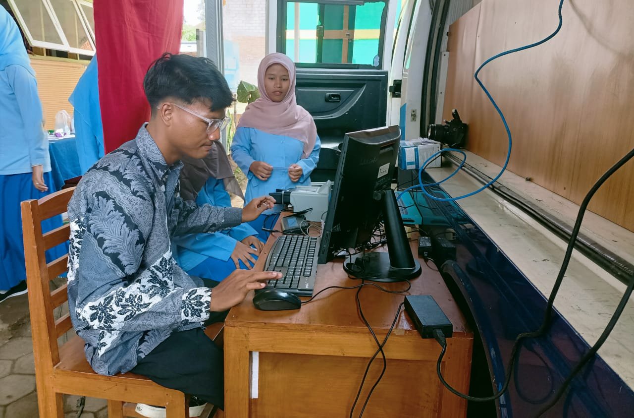 Perekaman KTP-el Siswa MA Al Imarah