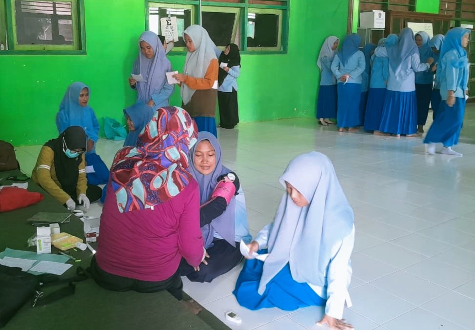 Sinergi Jaga Kesehatan Remaja, MA Al Imarah Gandeng Puskesmas Bajulmati Gelar Skrining Kesehatan Siswa